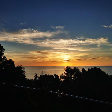 Villetta Sul Mare แอคเควโดลชิ ภายนอก รูปภาพ