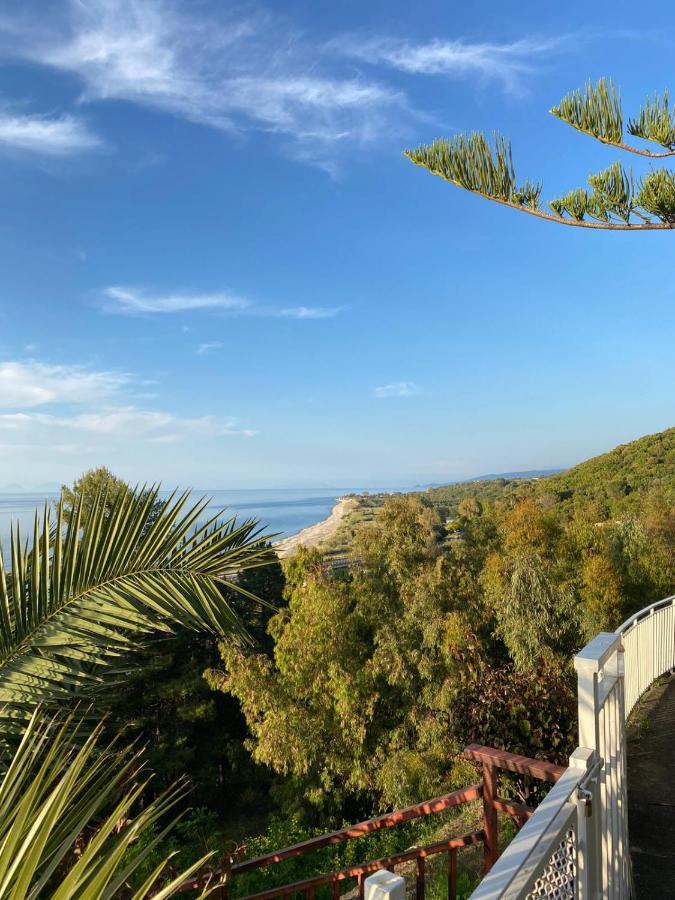 Villetta Sul Mare แอคเควโดลชิ ภายนอก รูปภาพ