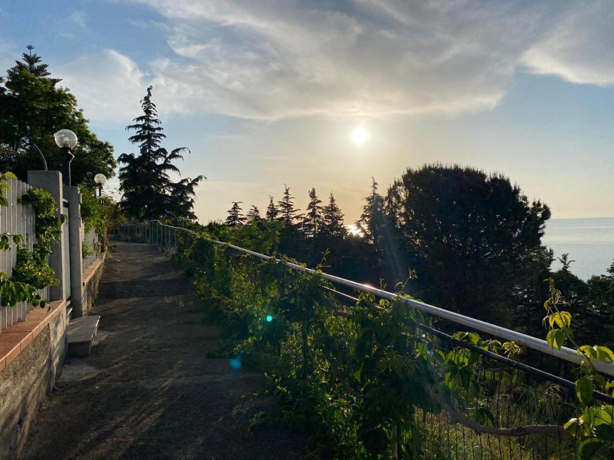 Villetta Sul Mare แอคเควโดลชิ ภายนอก รูปภาพ