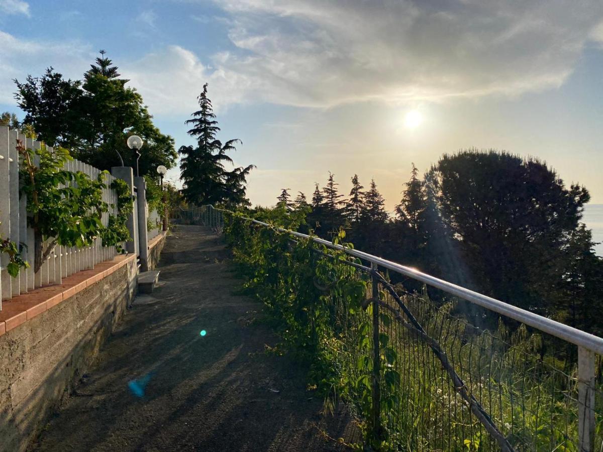 Villetta Sul Mare แอคเควโดลชิ ภายนอก รูปภาพ