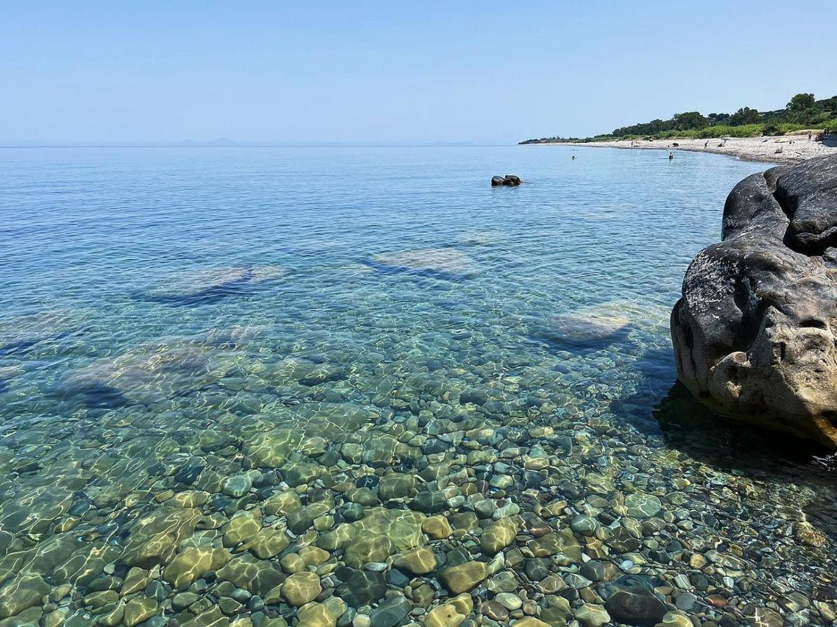 Villetta Sul Mare แอคเควโดลชิ ภายนอก รูปภาพ