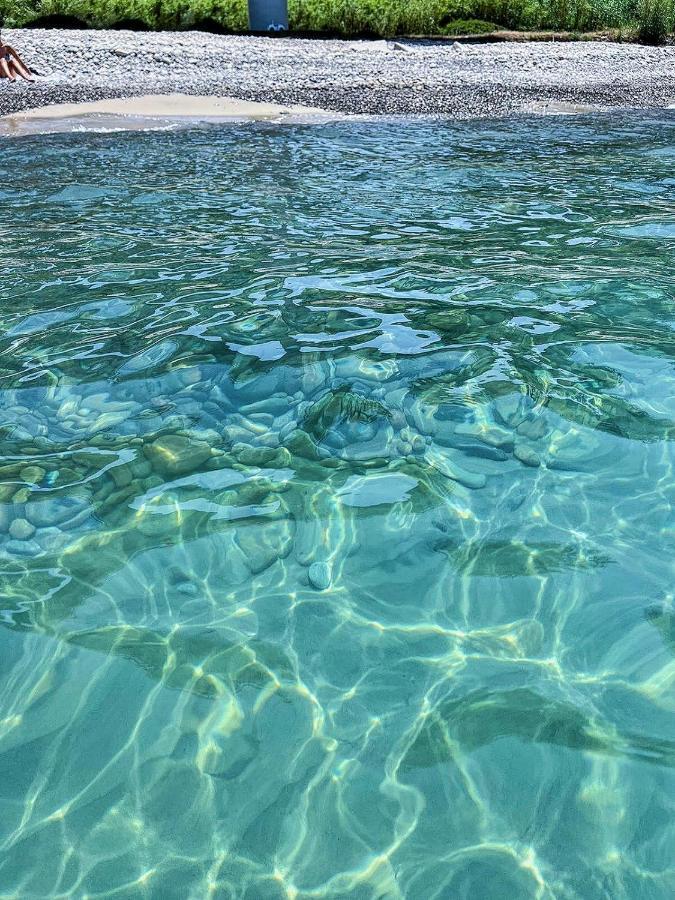 Villetta Sul Mare แอคเควโดลชิ ภายนอก รูปภาพ