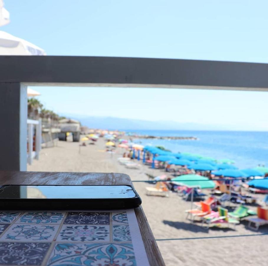 Villetta Sul Mare แอคเควโดลชิ ภายนอก รูปภาพ
