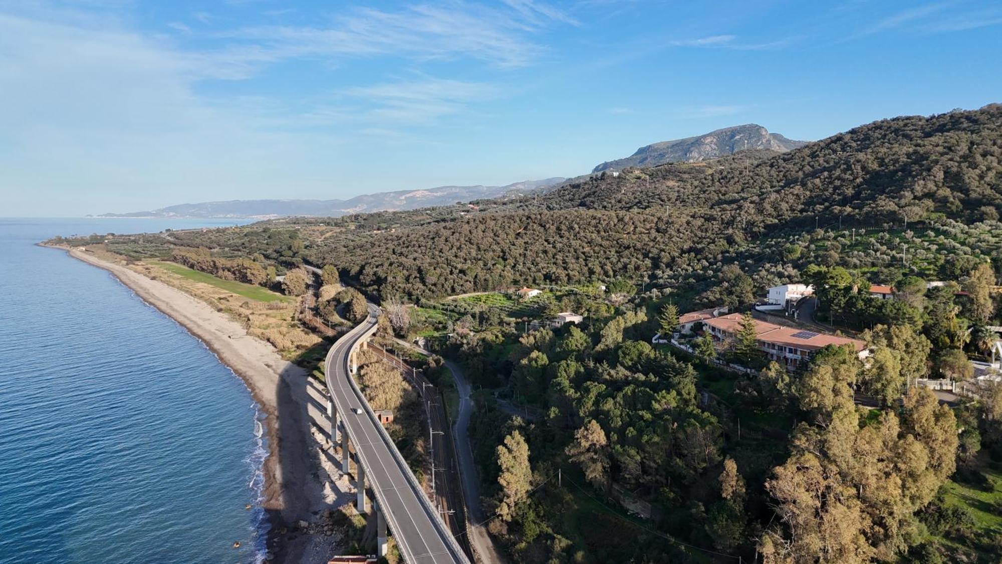 Villetta Sul Mare แอคเควโดลชิ ภายนอก รูปภาพ